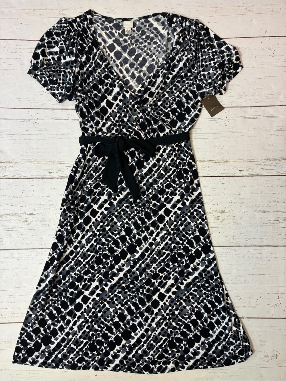 Merona Faux Wrap Black/Gray/White Dress with Tie Belt, sz L, NWT